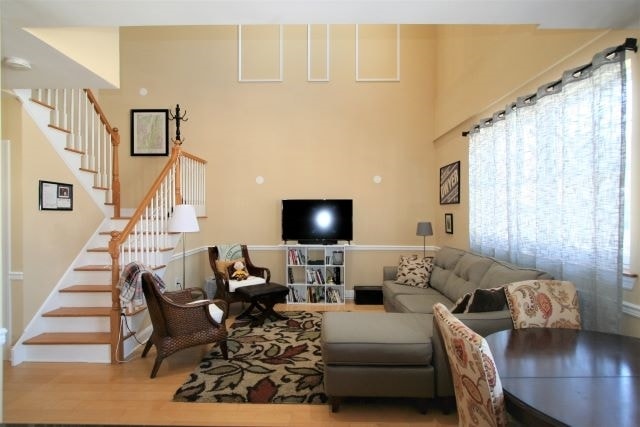 Building Photo - 769 Montgomery St Unit 213