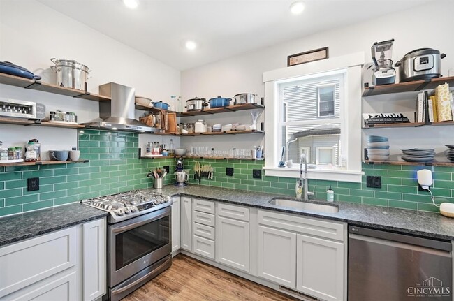 Photo - 2931 Cleinview Ave
