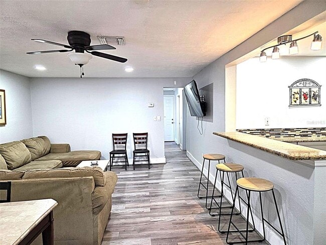 Photo - 6886 49th Ave N