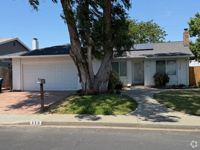 Building Photo - Wonderful 4 bedroom single story with sola... Rental
