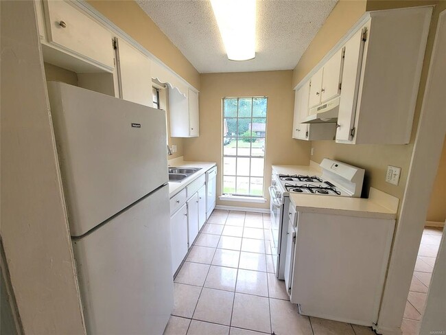 Photo - 3024 Cross Creek Dr