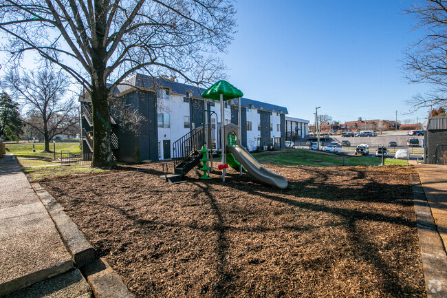 Building Photo - Covenant Crossing Rental