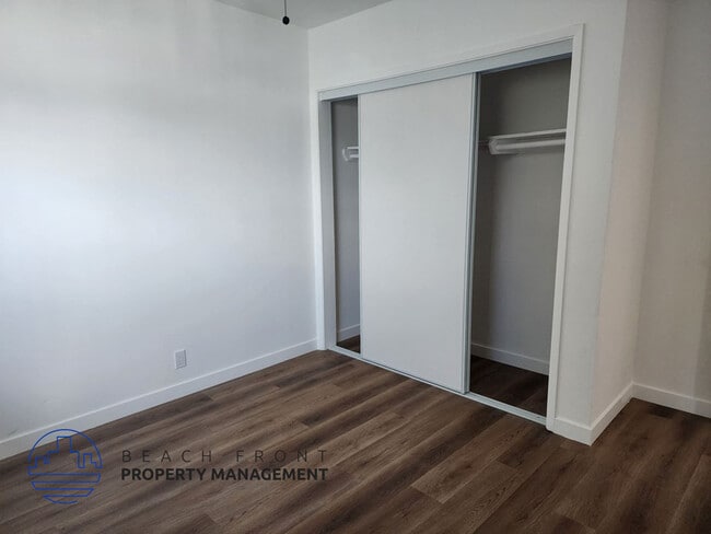 Photo - 24319 Narbonne