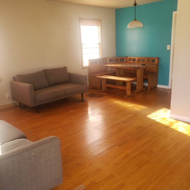 Photo - 4335 S 50th St