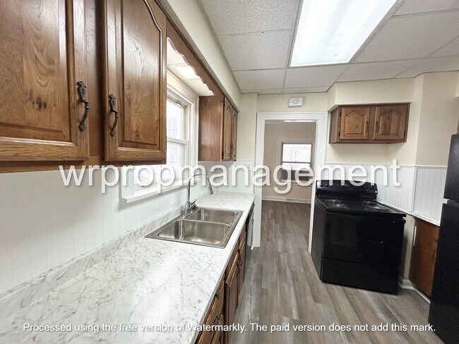 Photo - 3 Bed 1.5 Bath Home in West Toledo