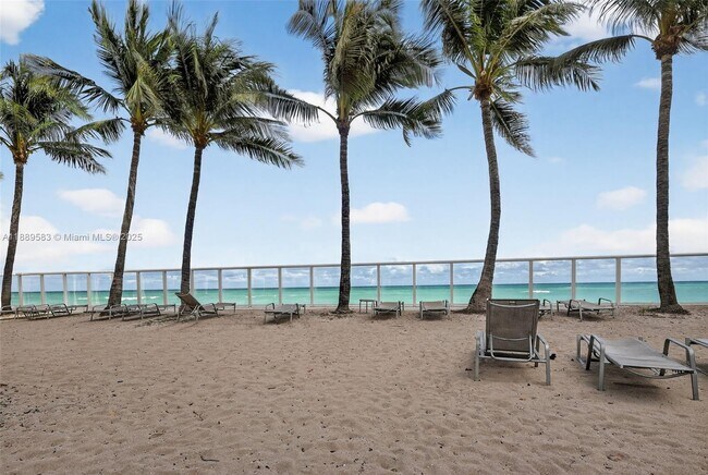 Building Photo - 3001 S Ocean Dr Unit 639