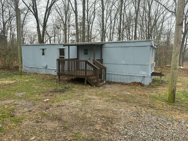 Building Photo - 1380 Mapleash Ave