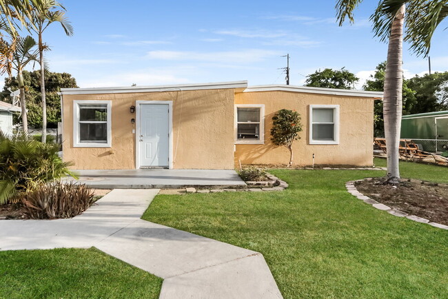 Photo - 395 Plum Tree Dr