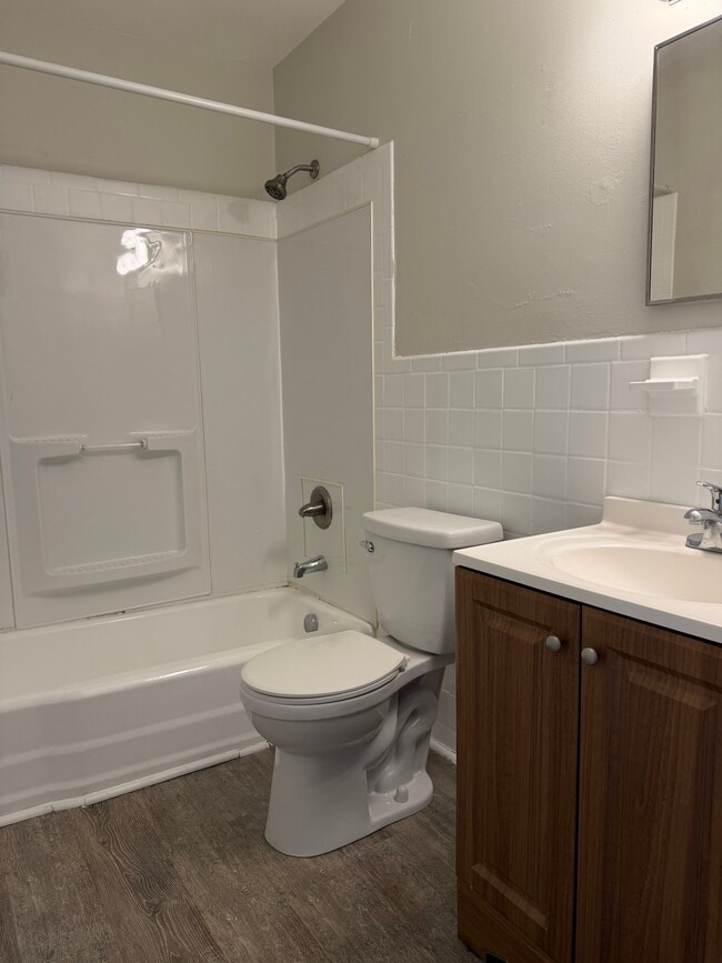 Photo - 2412 Azalea Garden Rd Unidad 210