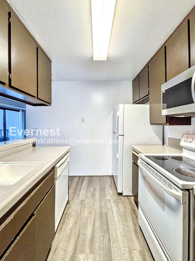 Photo - 3215 Midway Dr Unidad 701