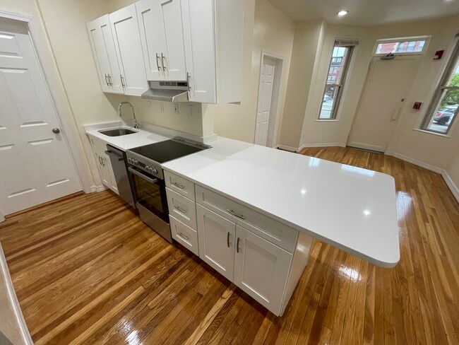 Photo - 875 Beacon St Unidad 1