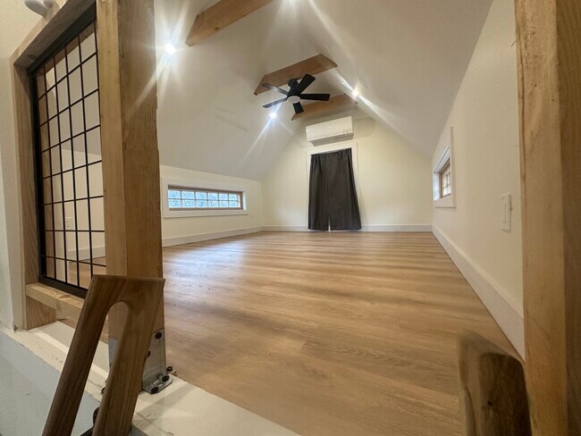 Photo - 102 Saco Ave Unit 1