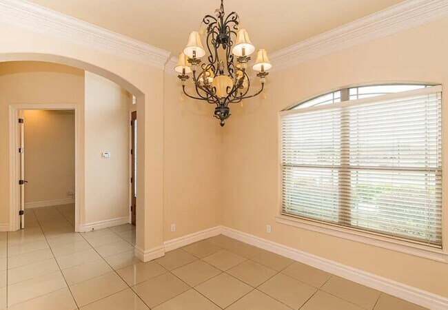 Photo - 7 Stonebrook Ct