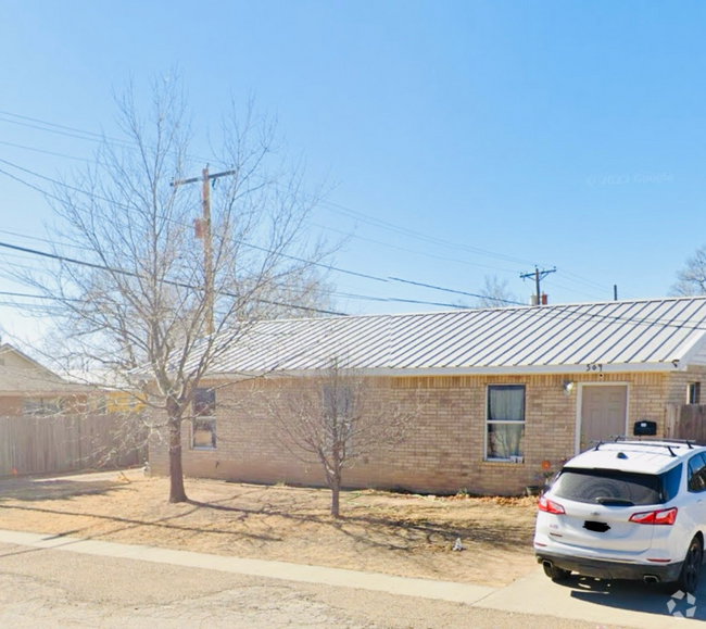 Building Photo - 504 18th St Rental