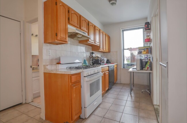 Photo - 206 4th St Apartment Unit 4F