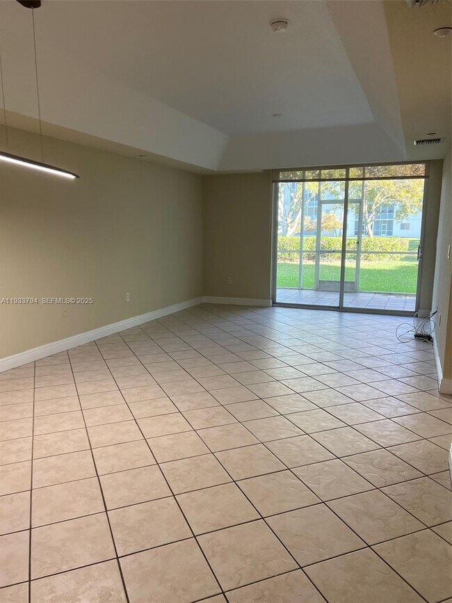 Photo - 10710 NW 66th St Unidad 103
