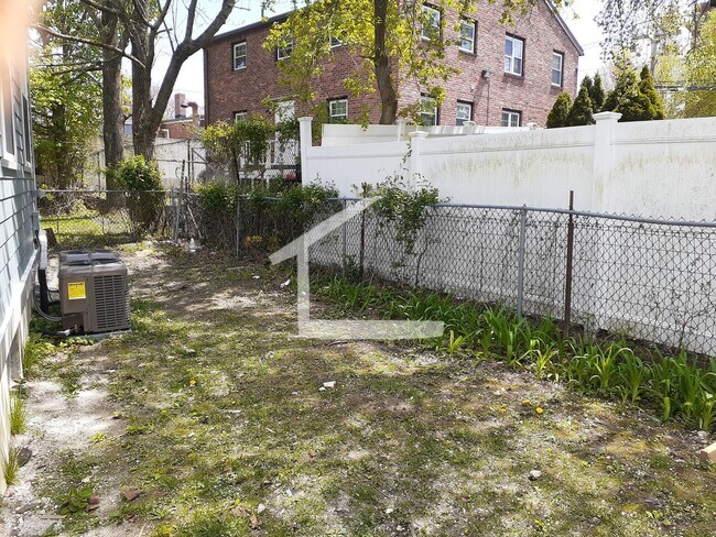 Photo - Huge 5 bed in brighton