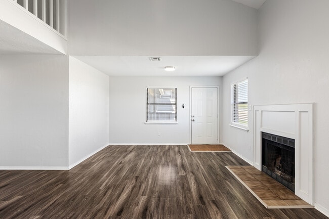 2BED 2BATH LOFT