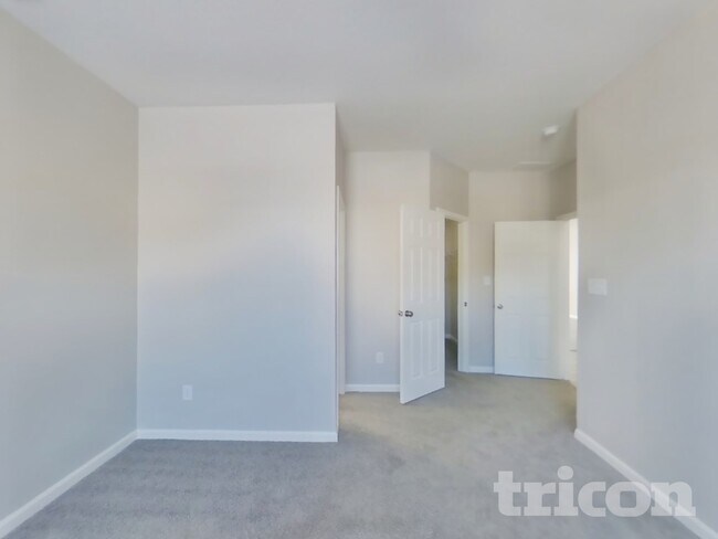 Photo - 5367 Shamus Dr