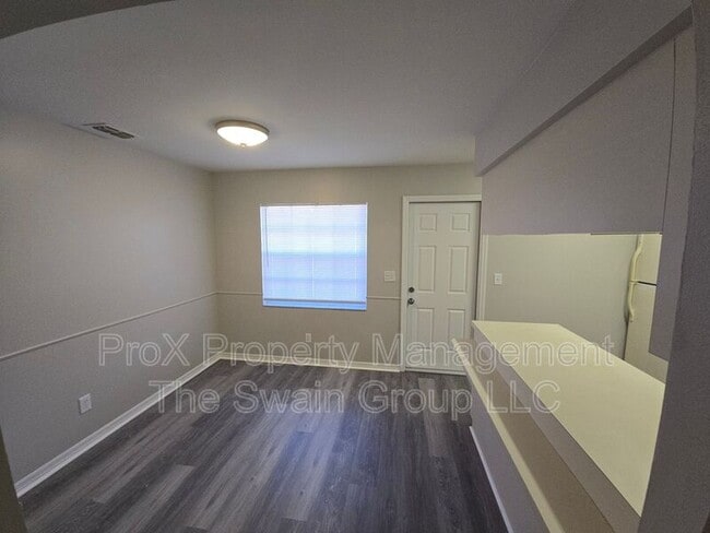 Photo - 176 Rebecca Dr NE