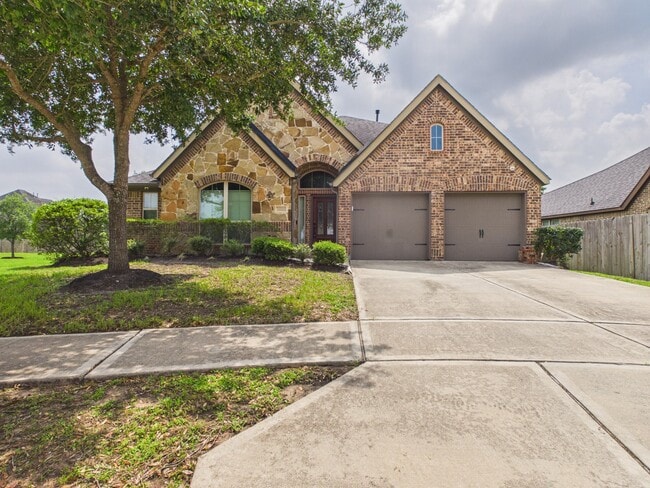 Building Photo - 2807 Naples Park Ln