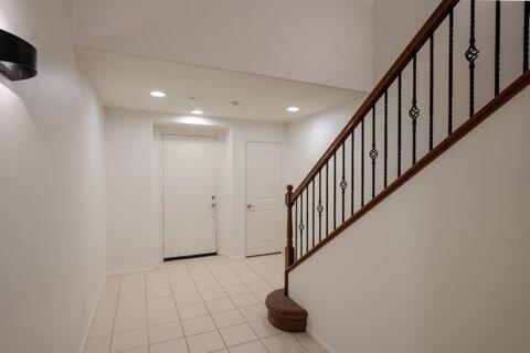 245 Paseo Gregario