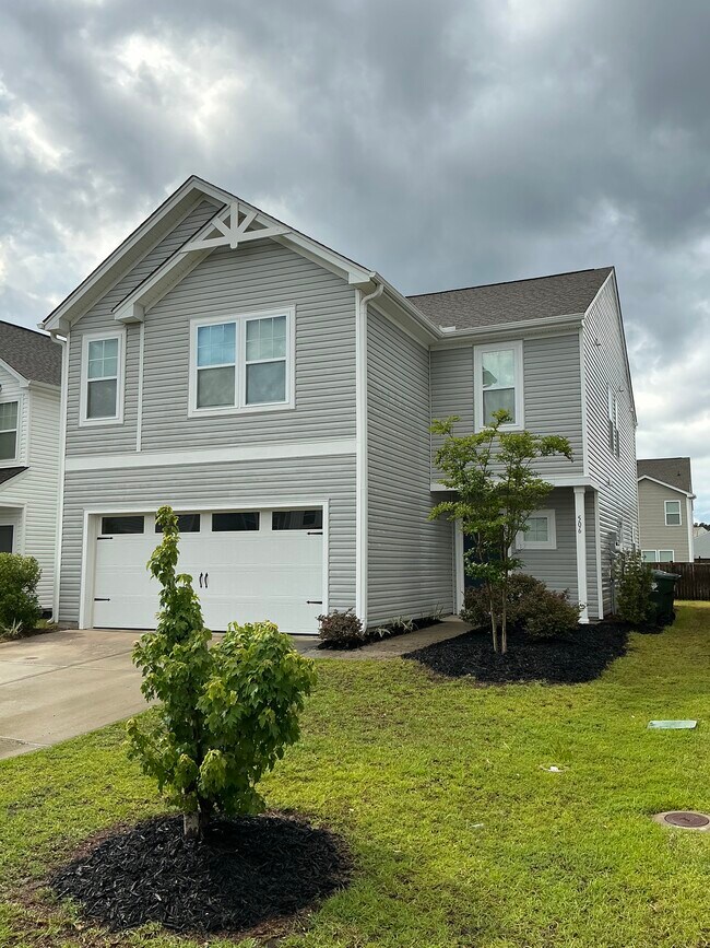 Front of House - 506 Purple Finch Rd