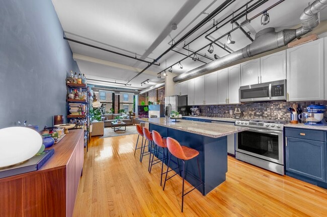 Photo - 3151 N Lincoln Ave Unit 322