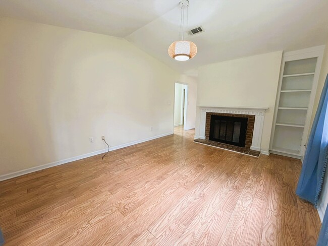 Photo - 136 Belmont Rd
