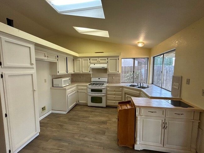 Photo - Cute 3 Bed/2 Bath Home in Oildale w/ Solar, RBP & $0 Deposit Option