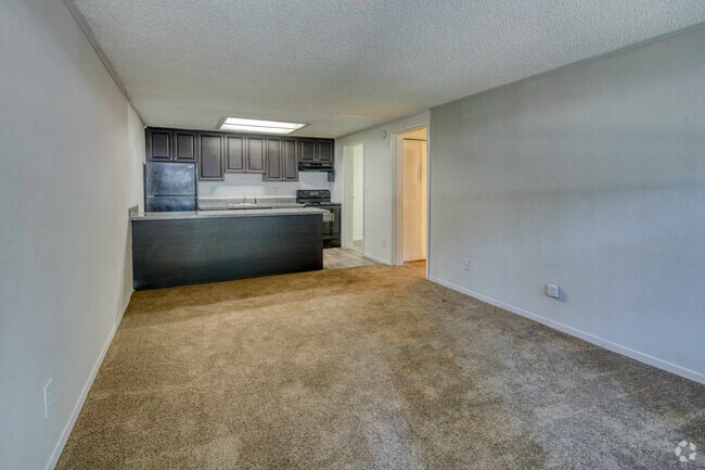 8525 N Armenia Ave Tampa, FL, 33604-2628 - Rosewood