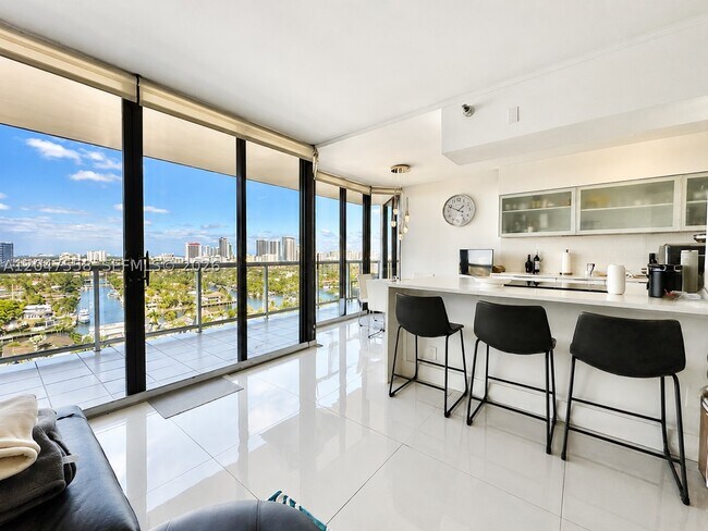 Photo - 3640 Yacht Club Dr Unit 1903