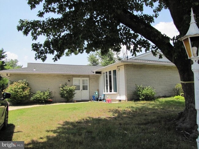 Building Photo - 436 Suffolk Dr