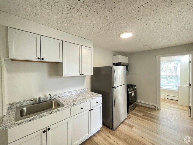 Building Photo - 53 Pennacook St Unit #3 Rental
