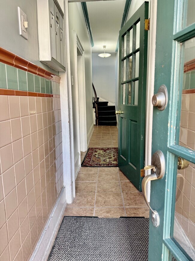 Photo - 302 Dickinson St Unidad #1