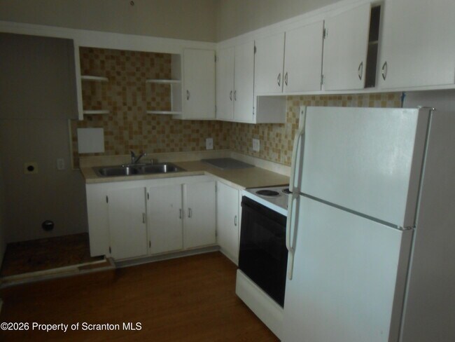 Photo - 624-624 N Main St