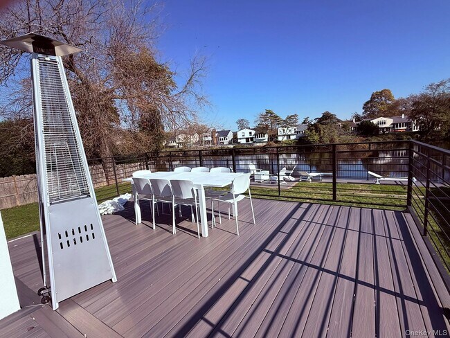 Photo - 640 Derby Ave