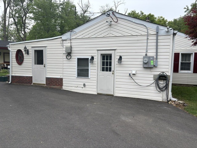Photo - 203 Brookside Drive