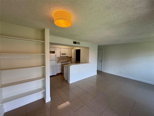 1253 SW 46th Ave Unit 1608