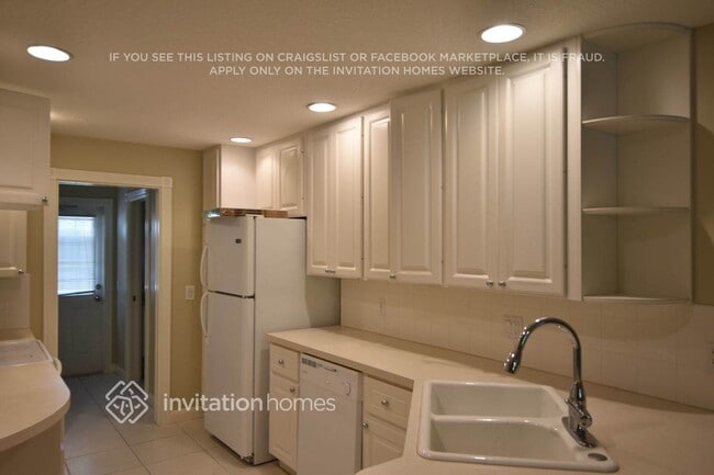 Photo - 3199 E Community Dr