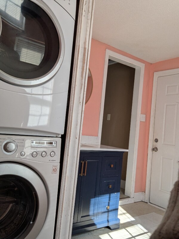 Photo - 2548 Myrtle St