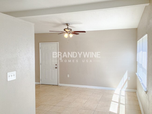 Photo - 2016 E Crenshaw St