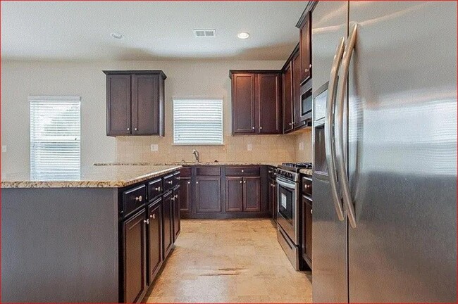 Photo - 2508 Fallenleaf Ct NE