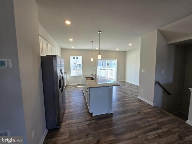 Photo - 1328 Red Clover Ln