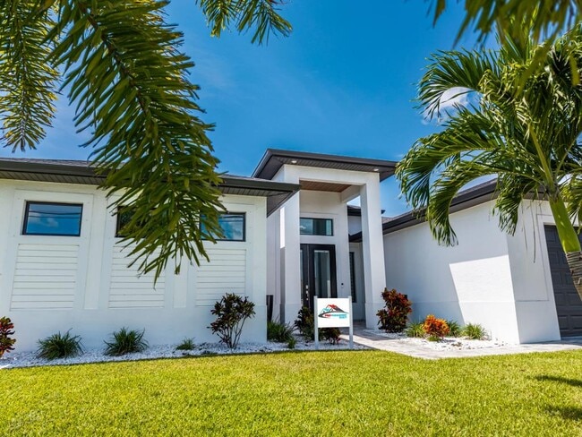 828 SW 28th St