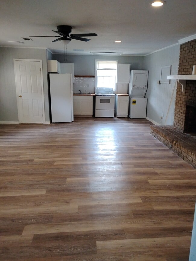 Building Photo - 106 N 20th Ave Unit B