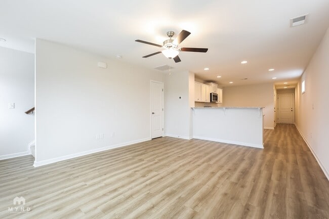 Photo - 316 Noble Ln