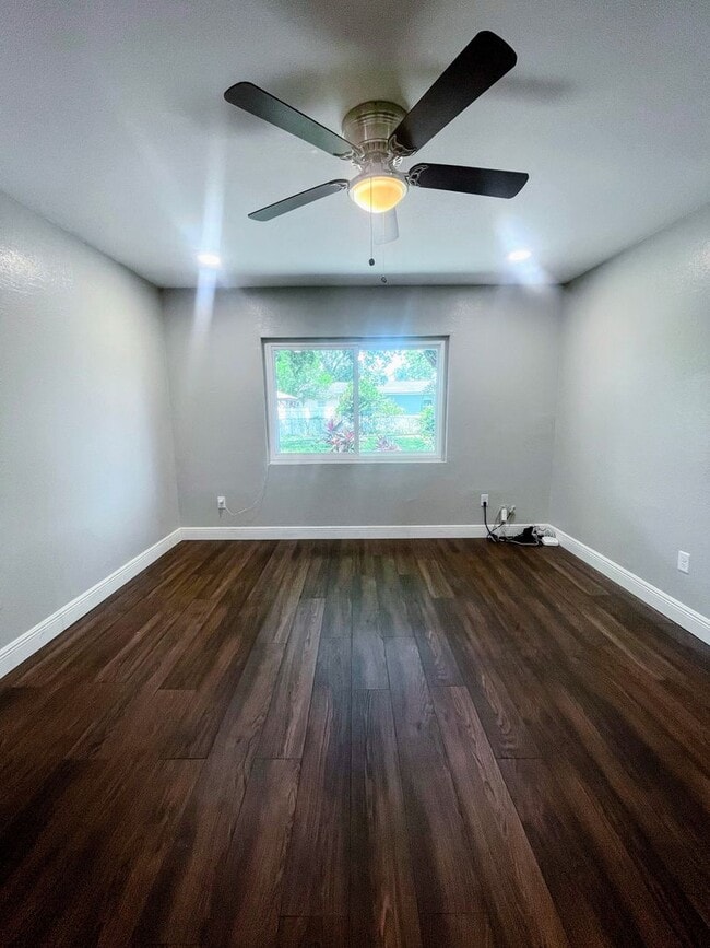 Photo - Stylish 3-Bedroom Bungalow Near Downtown Tampa - AVAILABLE ON JULY 5TH