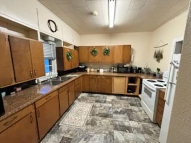 Photo - Spacious 3 Bedroom