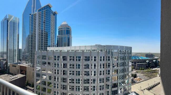 Photo - 300 S Church St Unidad SI ID1344154P